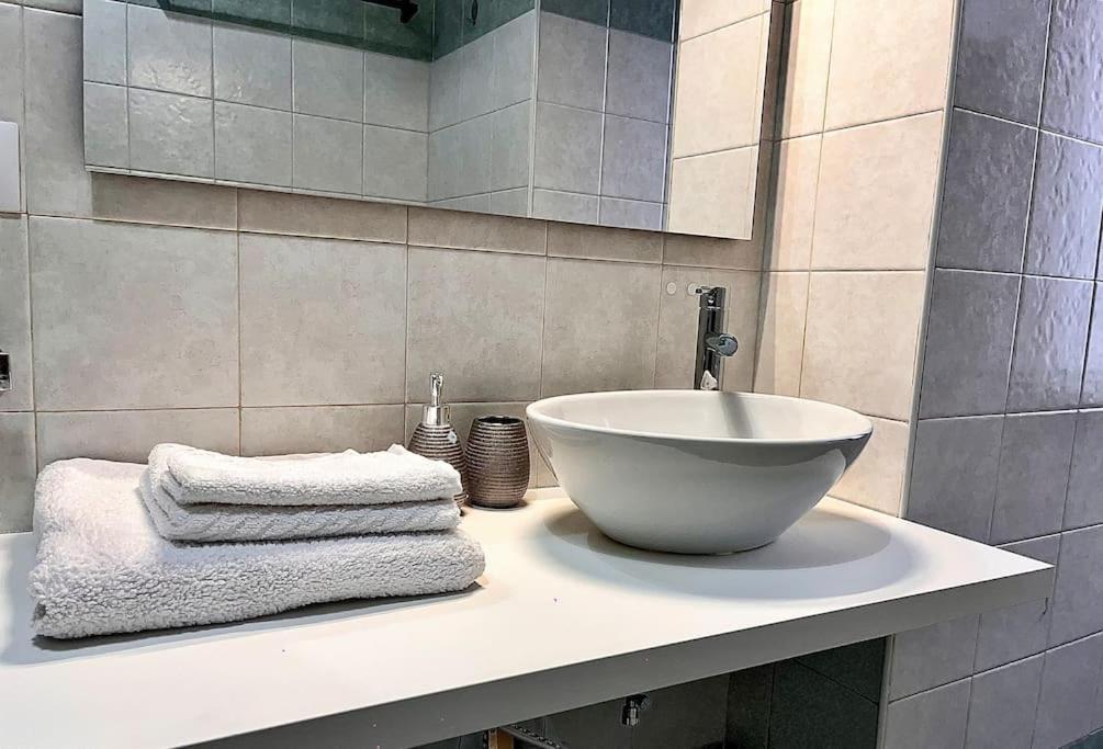 Loft Deluxe Metro Bengasi Apartment Торино Екстериор снимка